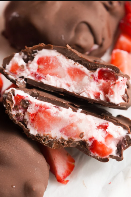 Chocolate Strawberry Yogurt Clusters Recipe