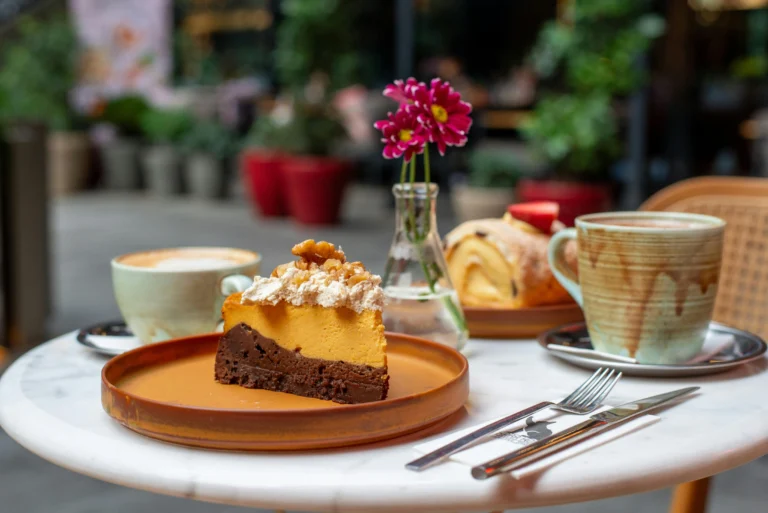 5-Minute Protein Mug Cake Recipes: Your Quick, High-Protein Treat for Busy Days