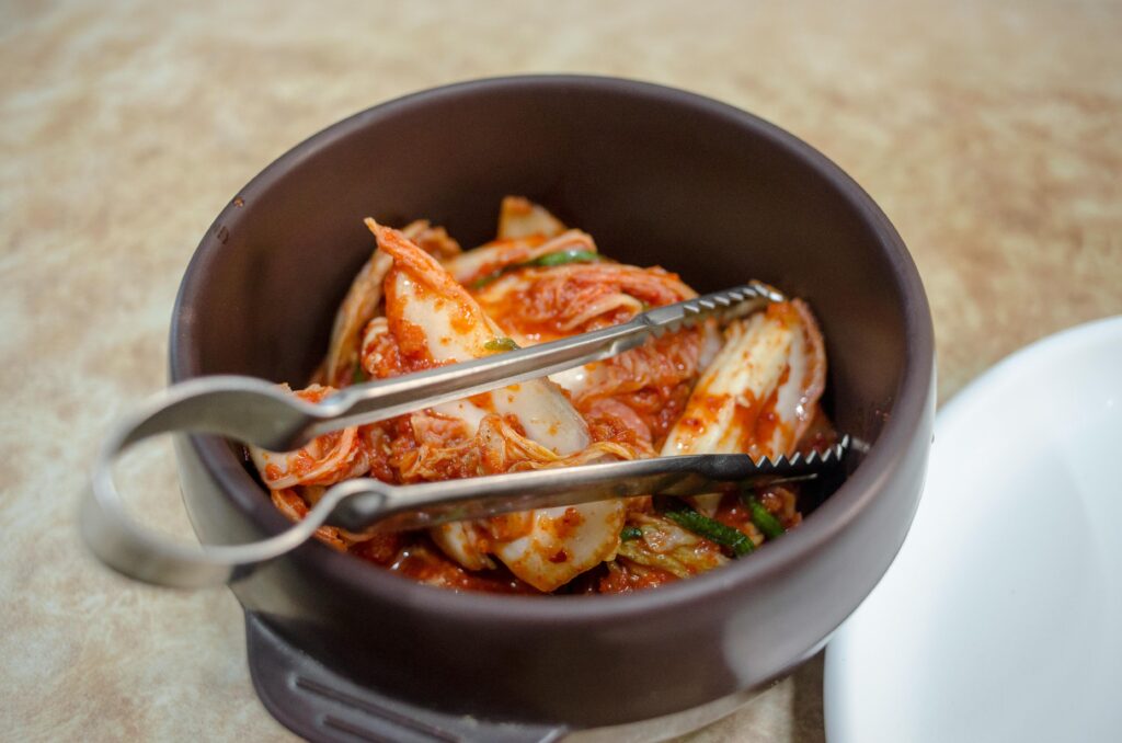 5 No-Cook High Protein Meals for Busy Days (Easy Dinner Ideas That Save Time and Keep You Full)